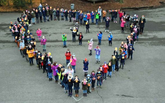 Herz-Silvesterschule-Erle-Solidaritaet-Licht